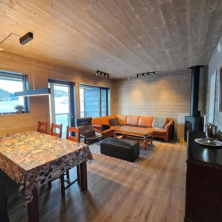 Dom wakacyjny Sirdal Tjorhom, Inc 2 Skilift Passes For The Whole Stay, Walking Distance From Slope Sinnes